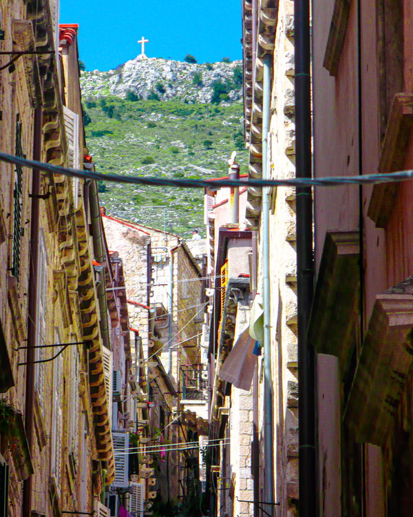 Image of 032 Street and Mount Srđ