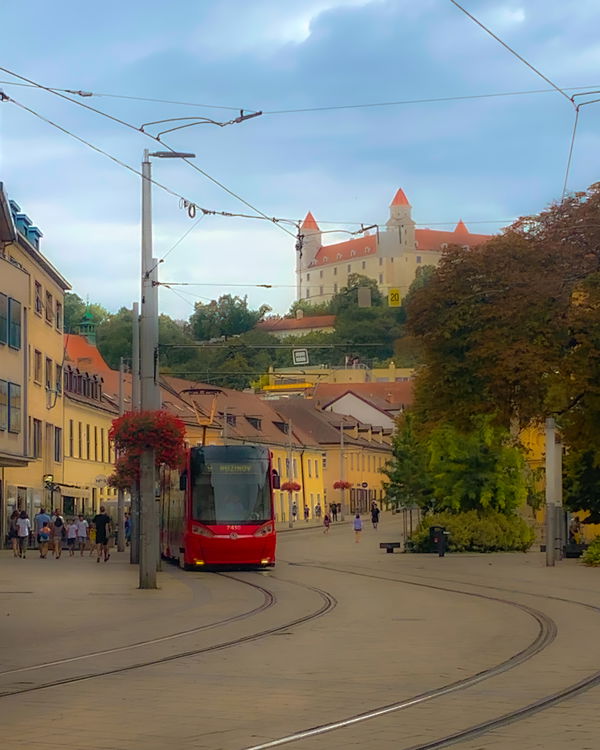 An image of 070 Tram and castle 1